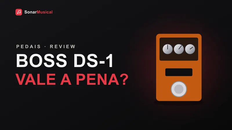 Pedal de distorção Boss DS-1 laranja no chão, capa do Sonar Musical