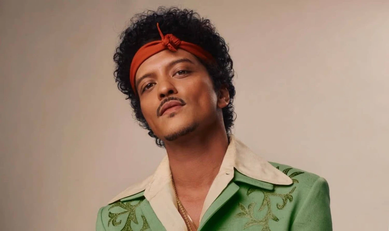 bruno mars capa sonar